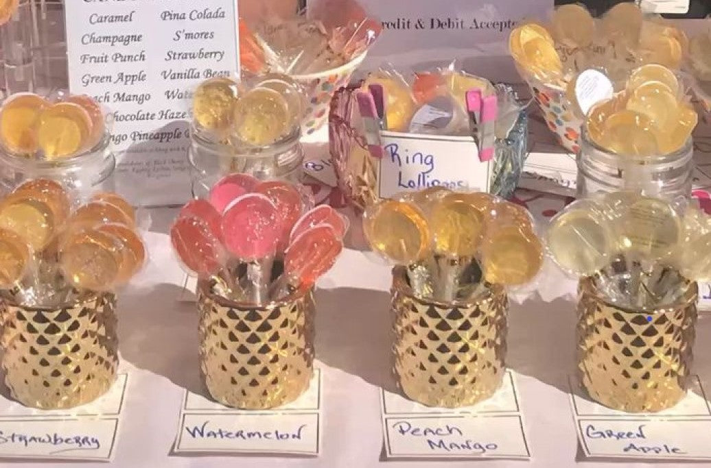 Candy Buffet 8 flavor 1.5" lollipop assortment for a total of 120 candies. Perfect for candy buffet or dessert table. Choose from flavors such as pina colada, peach mango, watermelon, strawberry, green apple, and more.